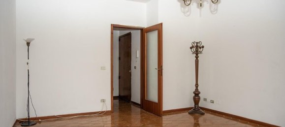 5 rooms Apartment in Verona, Italy No. 308877 17