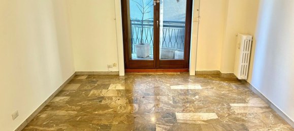 3 rooms Apartment in Milan, Italy No. 273682 24