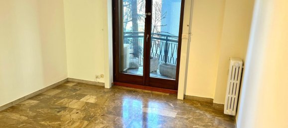 3 rooms Apartment in Milan, Italy No. 273682 22