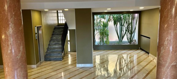 3 rooms Apartment in Milan, Italy No. 273682 9