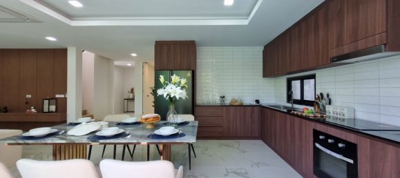 5 bedrooms Villa for sale in Pattaya, Chonburi, Eastern Thailand, Thailand № 69294 14