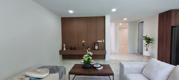 5 bedrooms Villa for sale in Pattaya, Chonburi, Eastern Thailand, Thailand № 69294 9