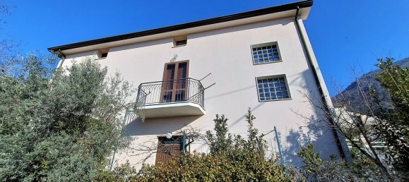 10 rooms House in Posta Fibreno, Italy No. 47792 9