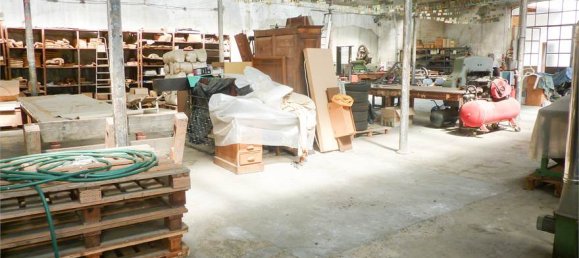 9 rooms Warehouse in Locate Varesino, Italy No. 238046 11