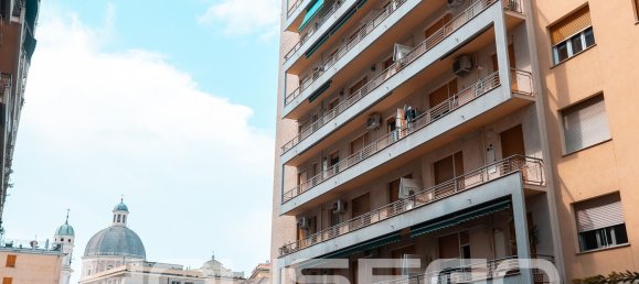 2 bedrooms Apartment in Genoa, Italy No. 358061 34