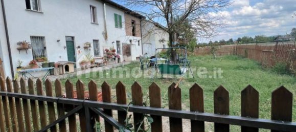 3 Schlafzimmer Haus in Voghera, Italy, Nr. 288974 3