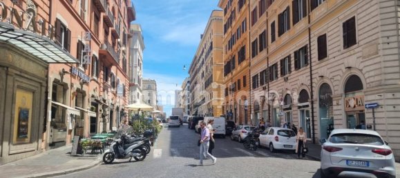 2 rooms Commercial property in Rome, Italy No. 333991 8