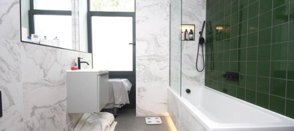 1 bedroom Apartment in Esher, United Kingdom No. 13827 6