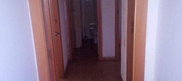 3 Schlafzimmer Wohnung in Castellon de la Plana, Spain, Nr. 184014 8