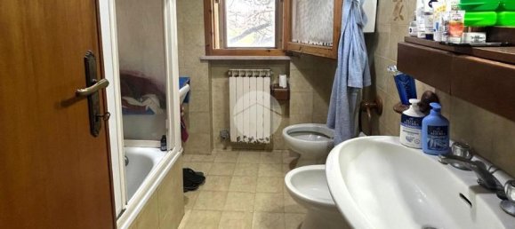 3 rooms Apartment in Rimini, Italy No. 136084 4