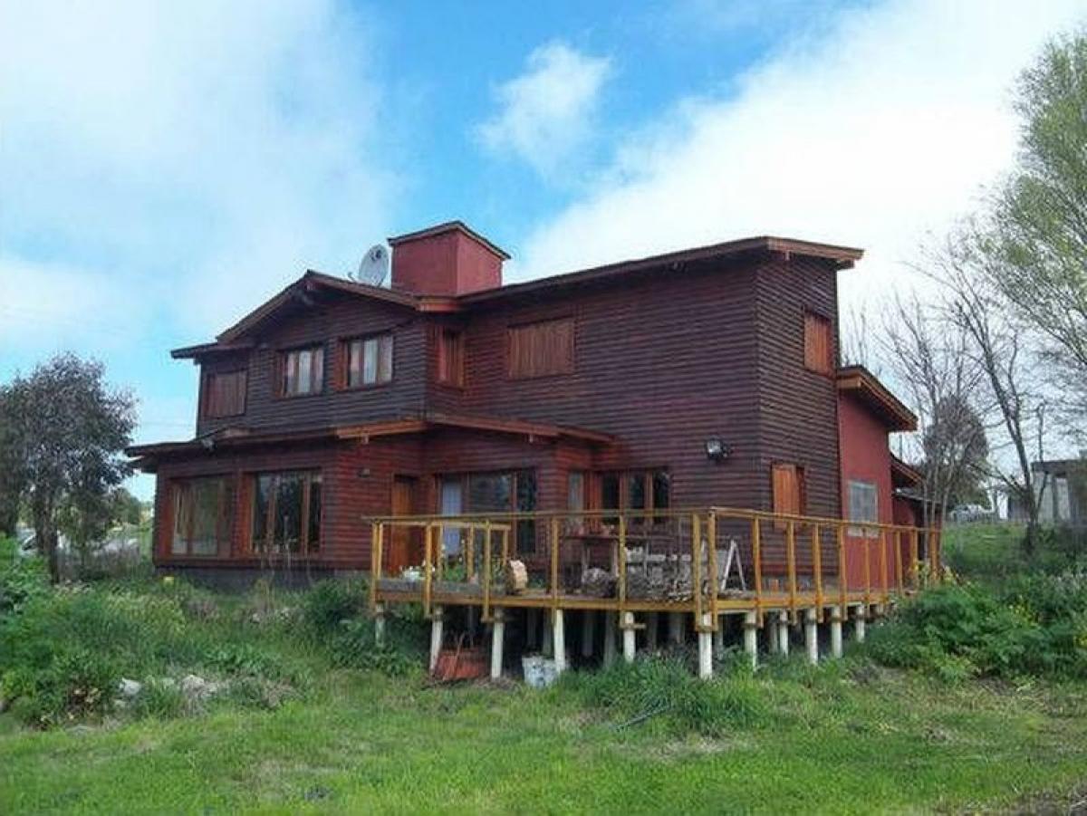 3 bedrooms House in General Pueyrredon, Argentina No. 10891