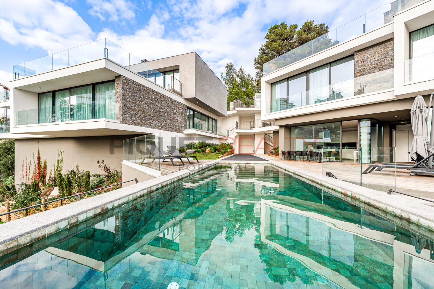 3 bedrooms Penthouse in Cascais, Portugal No. 121037