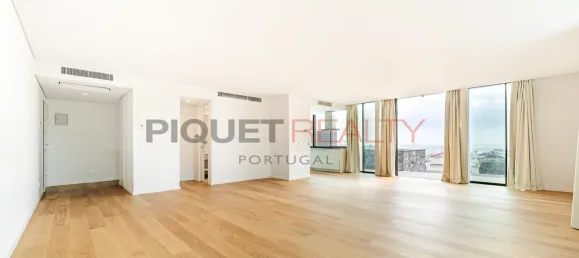 3 bedrooms Penthouse in Cascais, Portugal No. 121037 9