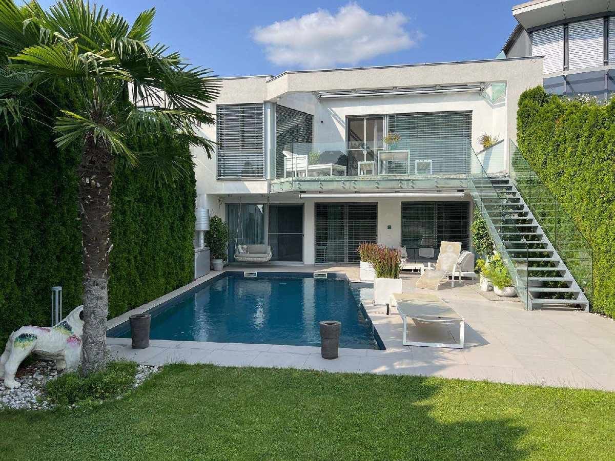 Дом с 4 комнатами в Герасдорф бай Вин, Австрия № 28702