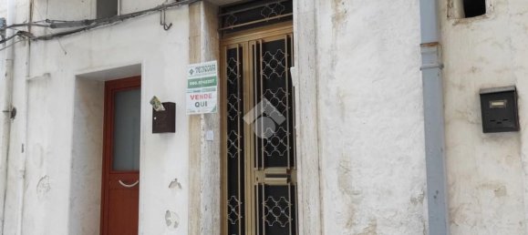 4 rooms House in Mola di Bari, Italy No. 129395 3