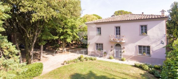 14 rooms House in Foiano della Chiana, Italy No. 136932 2