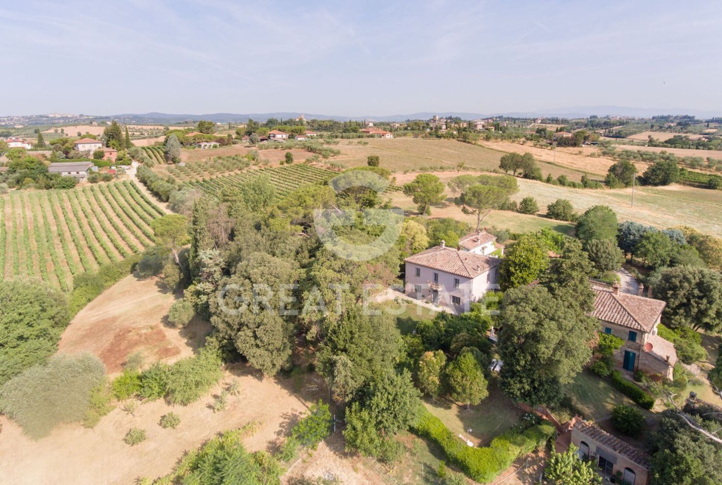 14 rooms House in Foiano della Chiana, Italy No. 136932