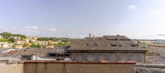 Дом с 2 спальнями в Чивитанова Марке, Италия № 159688 16