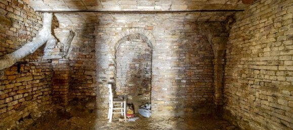 Дом с 2 спальнями в Чивитанова Марке, Италия № 159688 12