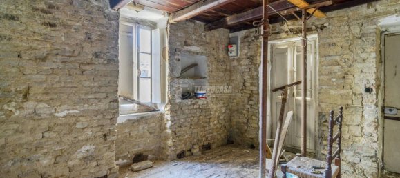 Дом с 2 спальнями в Чивитанова Марке, Италия № 159688 9