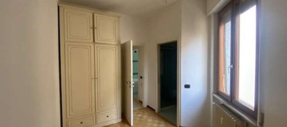 3 rooms Apartment in Voghera, Italy No. 148081 9
