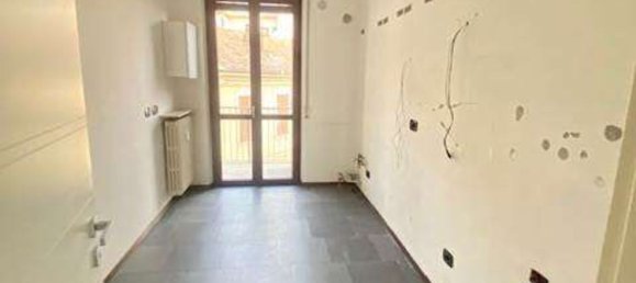 3 rooms Apartment in Voghera, Italy No. 148081 4