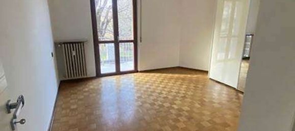 3 rooms Apartment in Voghera, Italy No. 148081 7