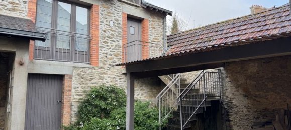 7 bedrooms House in Laval, France No. 192687 16