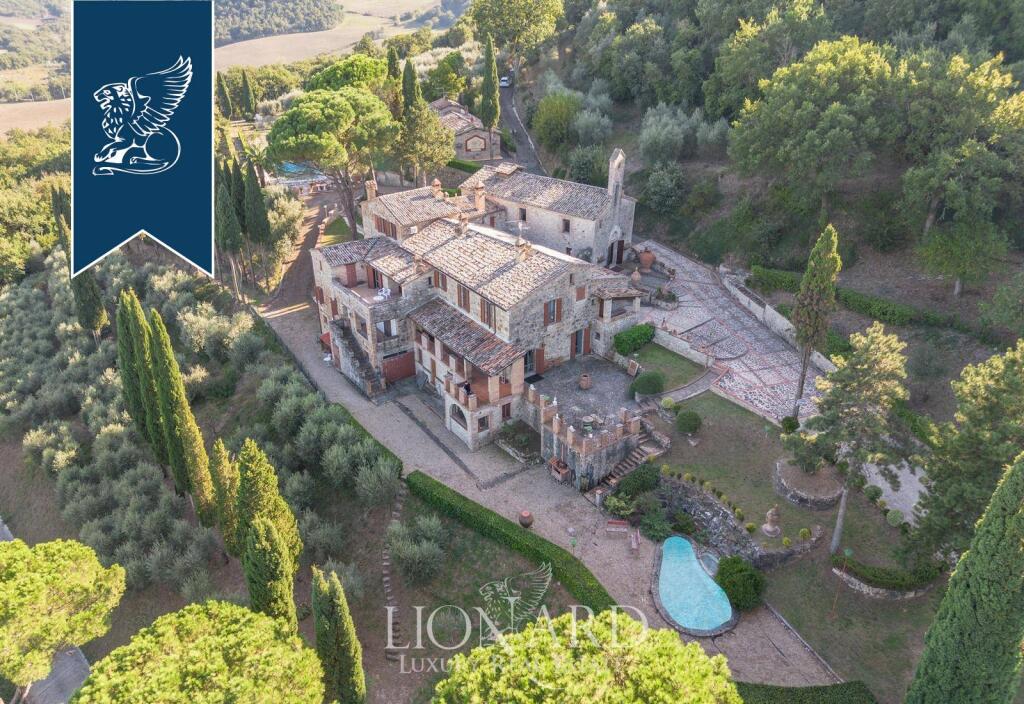 8 bedrooms Hotel in Todi, Italy No. 320312