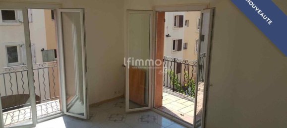 4غرفة موقف سيارات في Draguignan, France رقم 328263 2