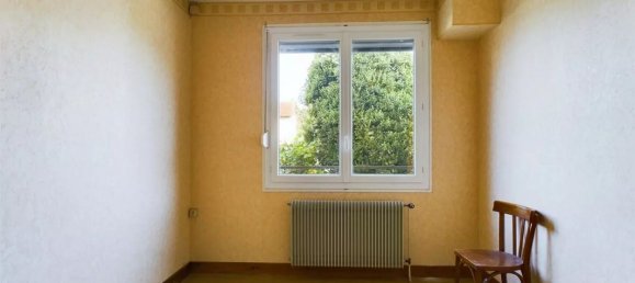 4 bedrooms House in Conflans-sur-Seine, France No. 250407 10