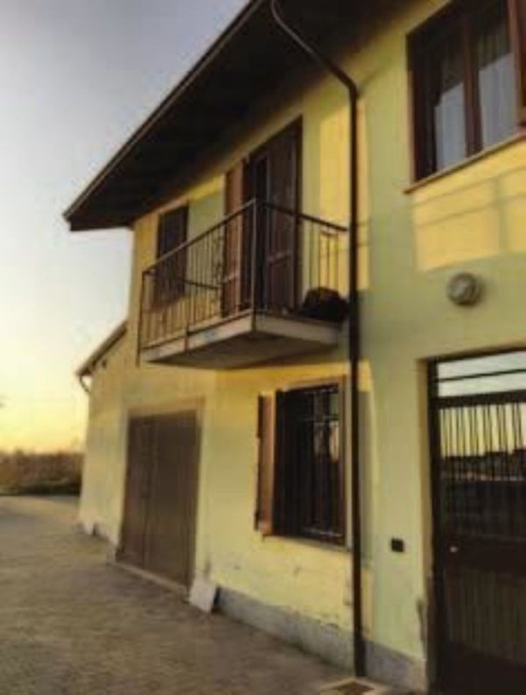 4 rooms Apartment in Gambolò, Italy No. 67616