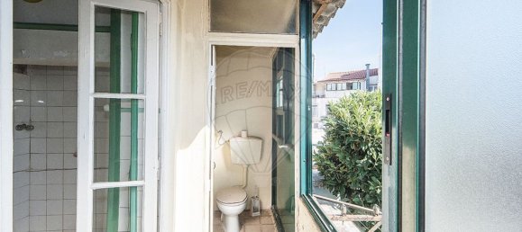 430m² Building in Lisbon, Portugal No. 86299 20