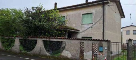 4 rooms Apartment in Fiesco, Italy No. 268671 2