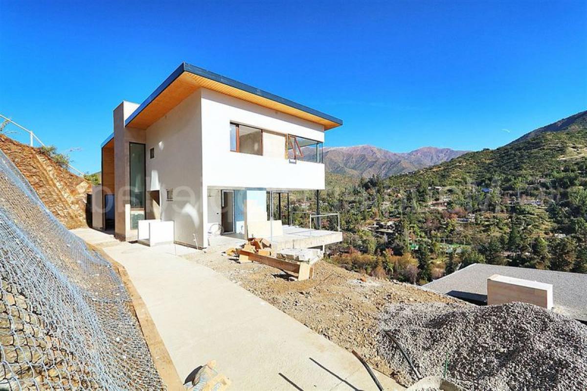 3 bedrooms House in Santiago, Chile No. 1987