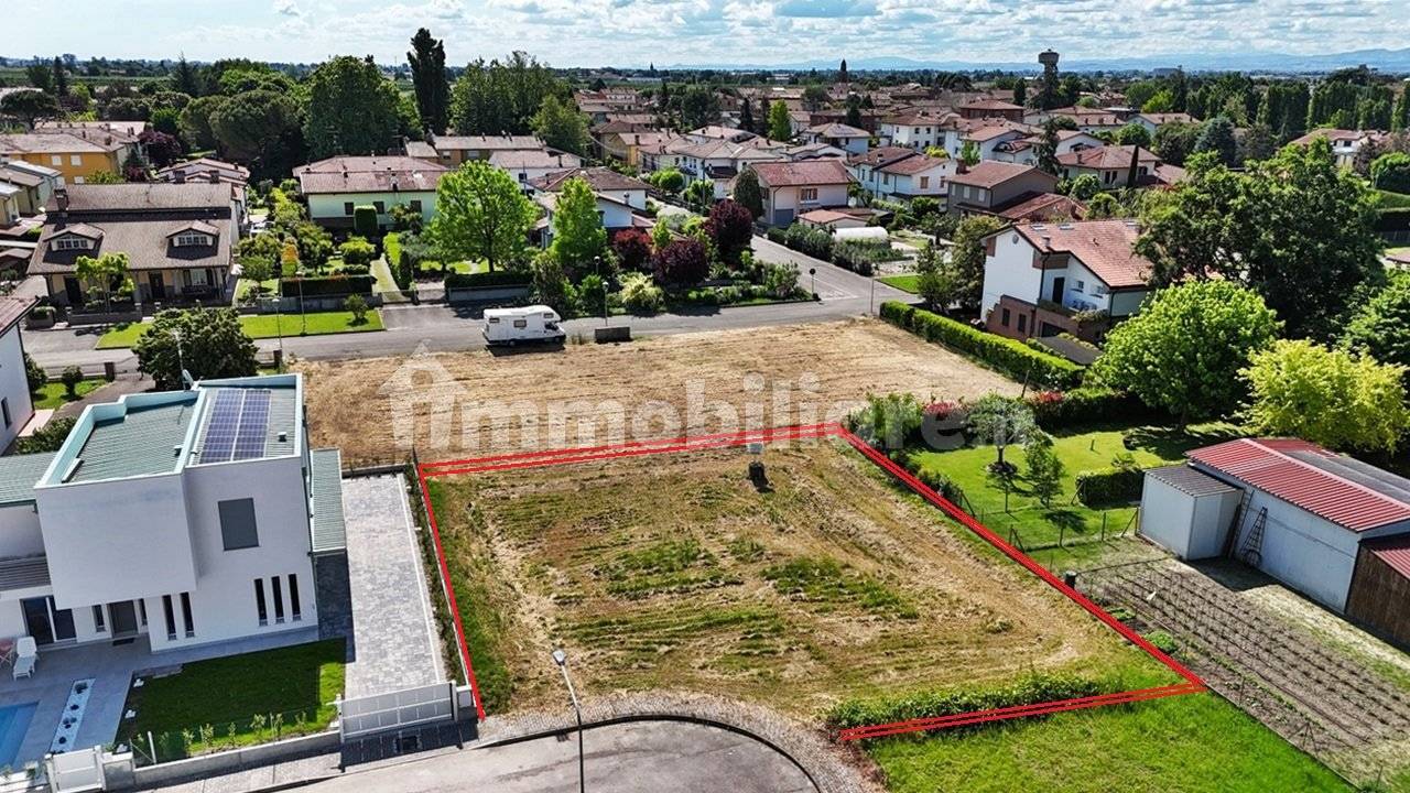 Terreno en Mordano, Italy 724 m² No. 105471