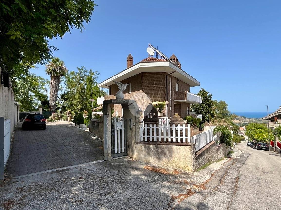 7 Schlafzimmer Villa in Acquaviva Picena, Italy, Nr. 263860