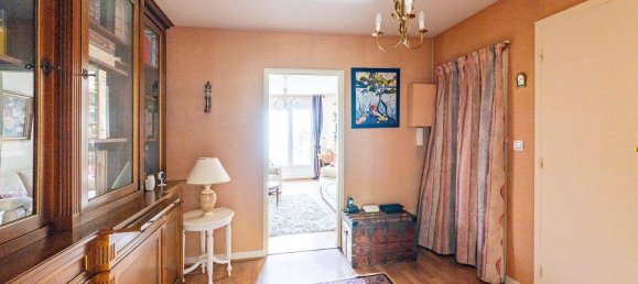 3 bedrooms Apartment in Versailles, France No. 174901 8