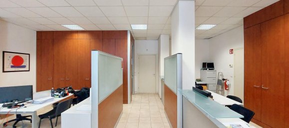 1 room Commercial property in Bologna, Italy No. 227277 6