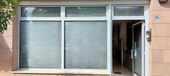 1 room Commercial property in Bologna, Italy No. 227277 13