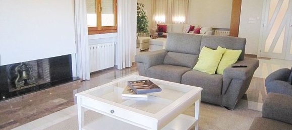 5 bedrooms Villa in Calpe, Spain No. 4415 16