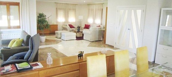 5 bedrooms Villa in Calpe, Spain No. 4415 18