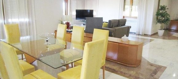 5 bedrooms Villa in Calpe, Spain No. 4415 3