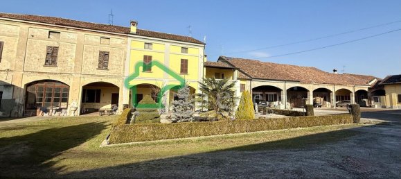 Вилла с 5 комнатами в Крема, Италия № 199668 10