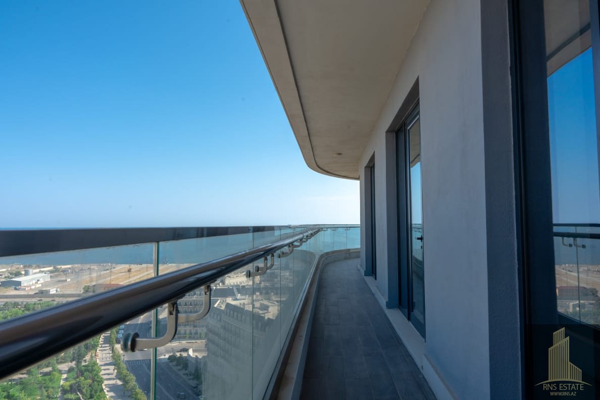 4 bedrooms Apartment in Khatay, Azerbaijan No. 1723