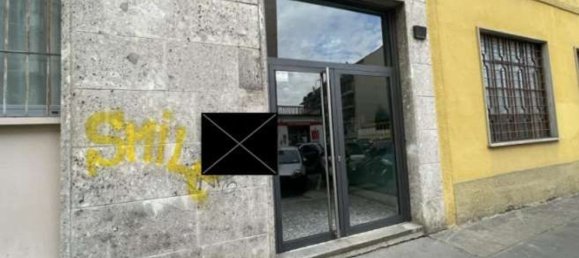 3 rooms Apartment in Milan, Italy No. 287605 2