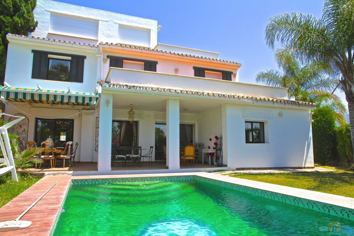 Villa de 7 dormitorios en Marbella, Spain No. 9916