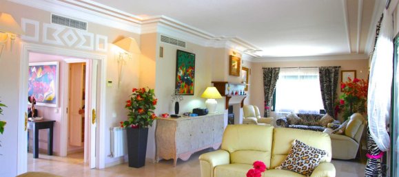 Villa de 7 dormitorios en Marbella, Spain No. 9916 4