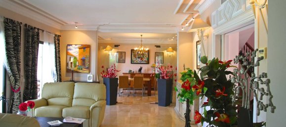 Villa de 7 dormitorios en Marbella, Spain No. 9916 8