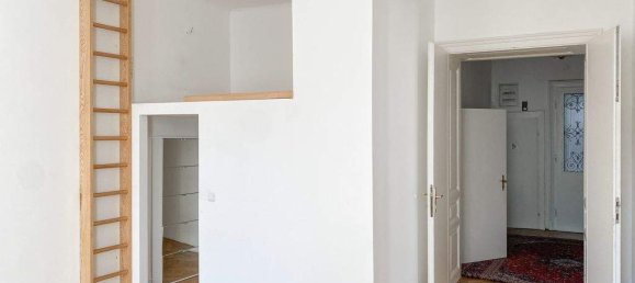 2 rooms Apartment in Alsergrund, Austria No. 160458 3